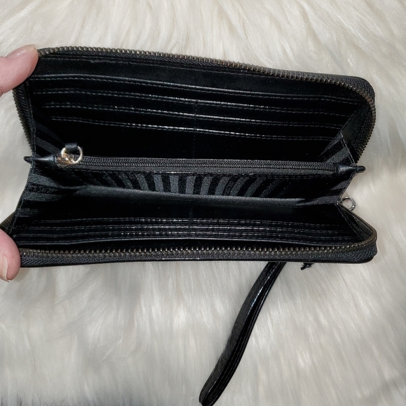 Victoria's Secret Love Floral Wallet - Picture 4 of 7